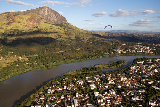 Aerial view of Pico da Ibituruna and the Rio Doce valley in Governador Valadares, Brazil