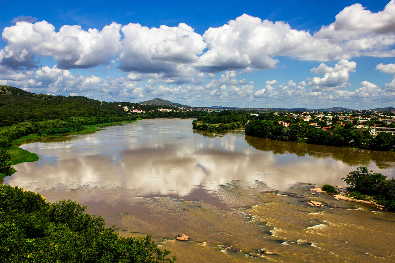 Rio Doce river flowing through the valley near Governador Valadares
